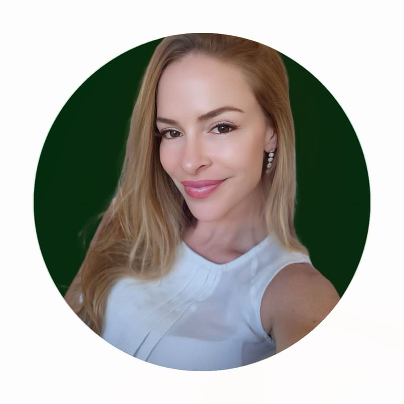 Mônica Frutuoso em um momento de conversa real com seus alunos